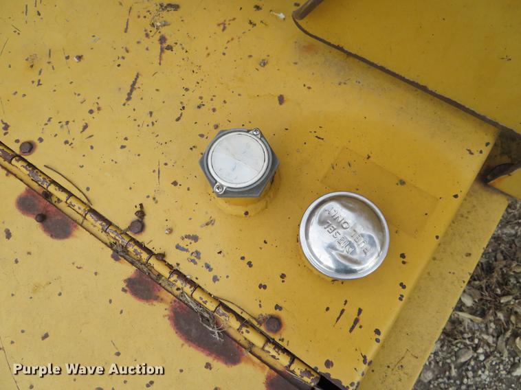 image for item DI9930 Vermeer BC1250 wood chipper