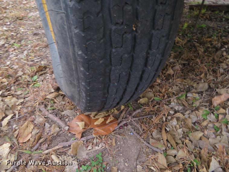 image for item DI9930 Vermeer BC1250 wood chipper