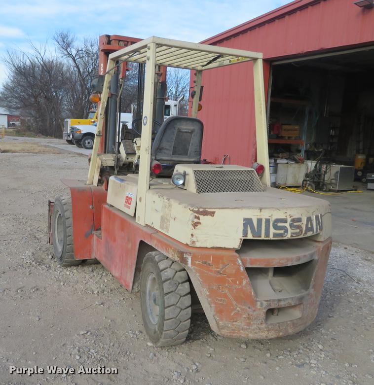 image for item DI9939 Nissan 90 forklift