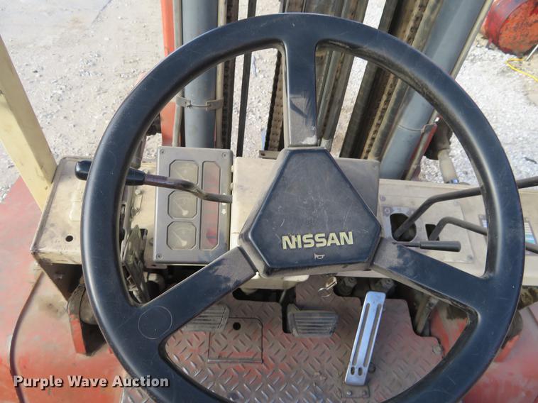 image for item DI9939 Nissan 90 forklift