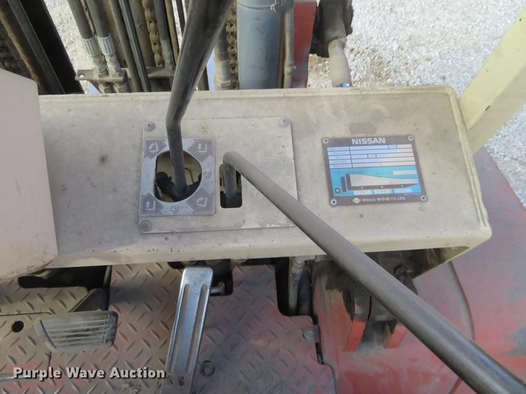 image for item DI9939 Nissan 90 forklift