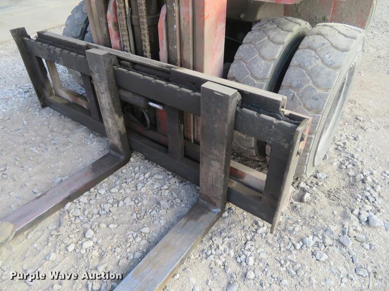 image for item DI9939 Nissan 90 forklift