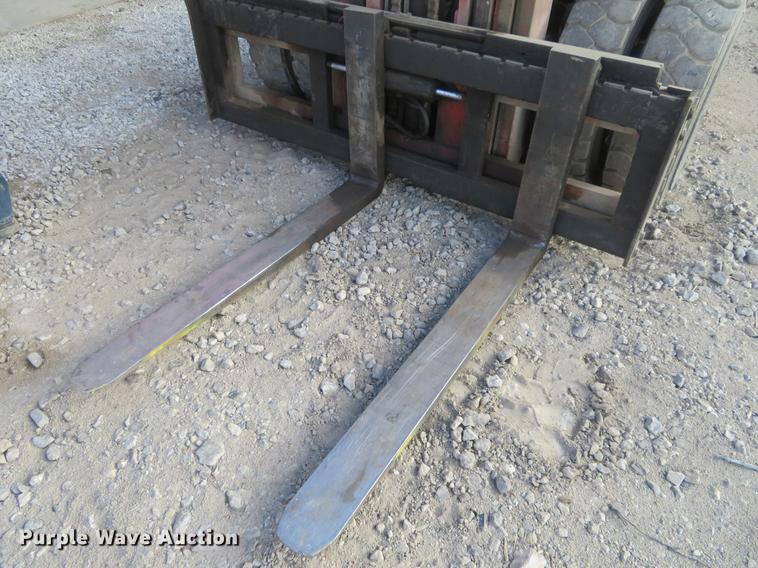 image for item DI9939 Nissan 90 forklift