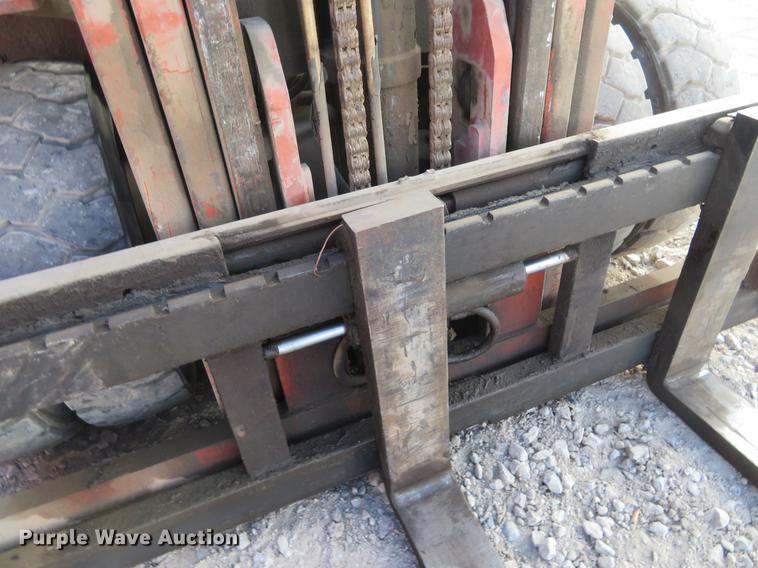 image for item DI9939 Nissan 90 forklift