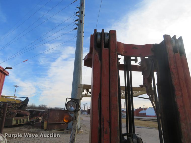 image for item DI9939 Nissan 90 forklift