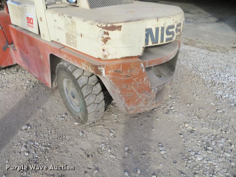image for item DI9939 Nissan 90 forklift