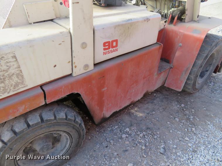 image for item DI9939 Nissan 90 forklift
