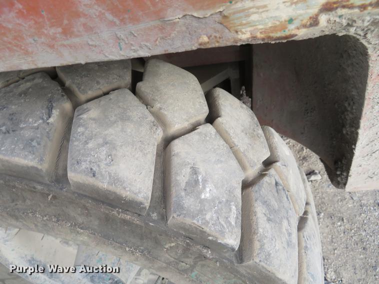 image for item DI9939 Nissan 90 forklift