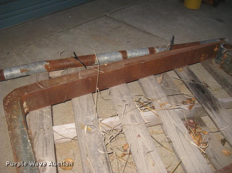 image for item DL9775 (2) lift forks