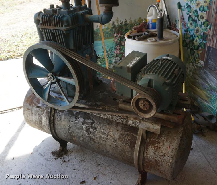 image for item DN9475 Quincy air compressor