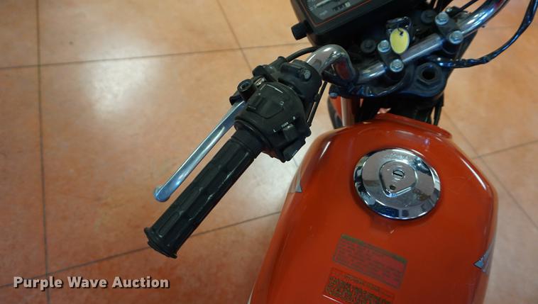 image for item DN9477 1990 Honda CB125T motorcycle