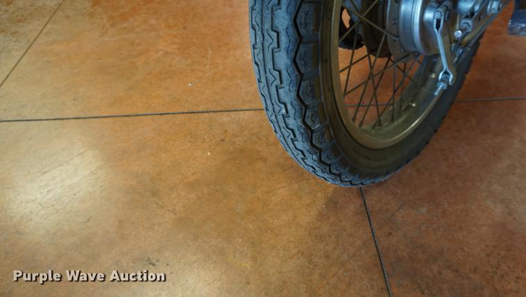 image for item DN9477 1990 Honda CB125T motorcycle