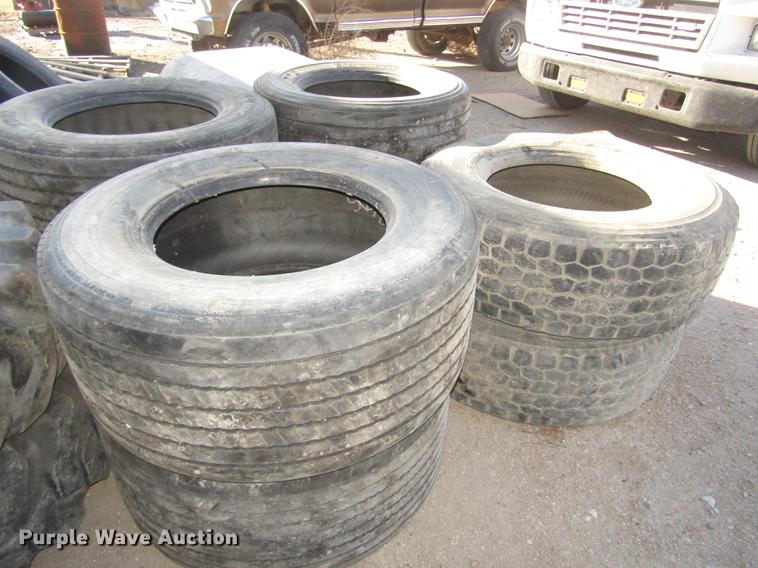 image for item DO9076 (8) super single tires