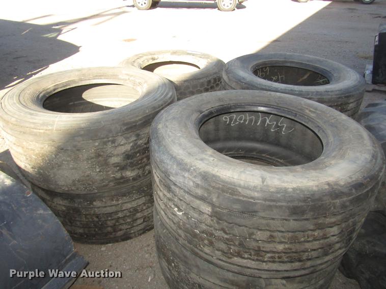 image for item DO9076 (8) super single tires