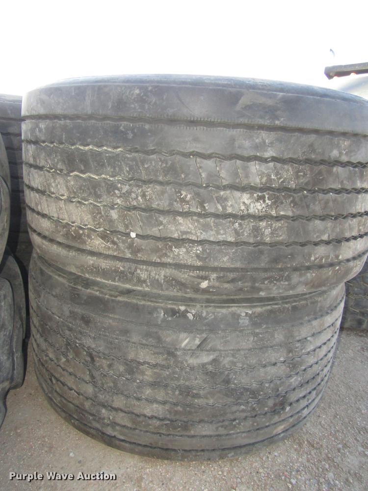 image for item DO9076 (8) super single tires