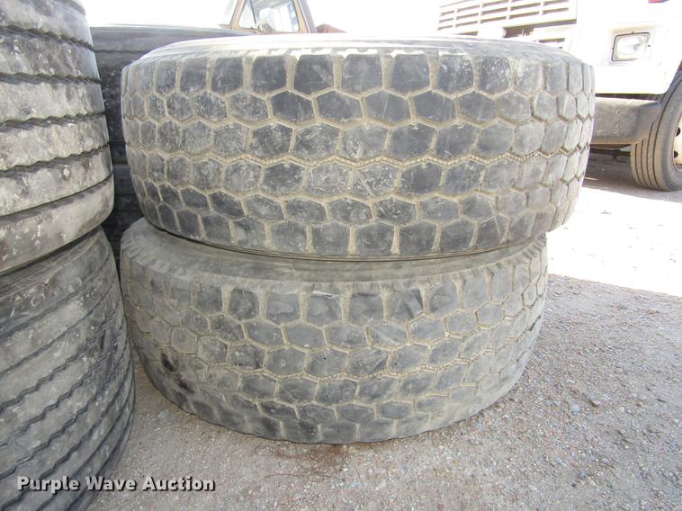 image for item DO9076 (8) super single tires