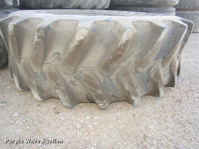 image for item DO9077 (5) Firestone tires