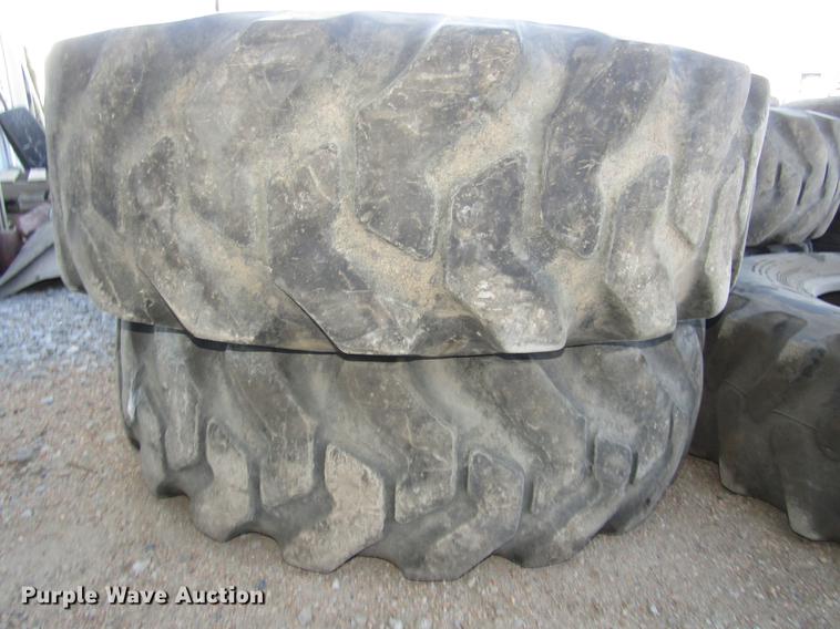 image for item DO9077 (5) Firestone tires