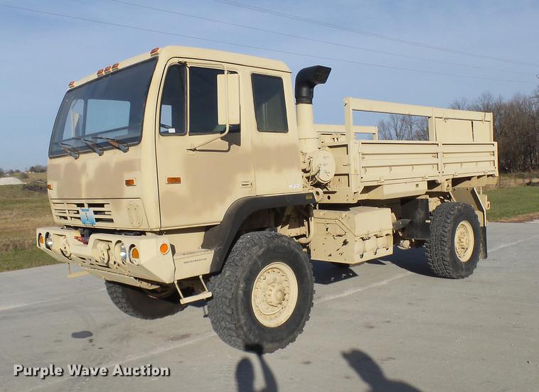 image for item DP9600 1997 Stewart Stevenson M-1078 flatbed truck