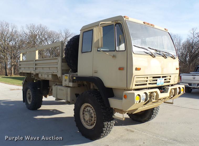 image for item DP9600 1997 Stewart Stevenson M-1078 flatbed truck