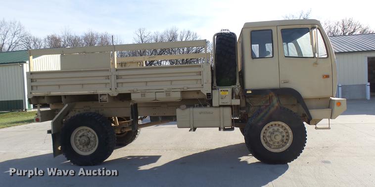 image for item DP9600 1997 Stewart Stevenson M-1078 flatbed truck