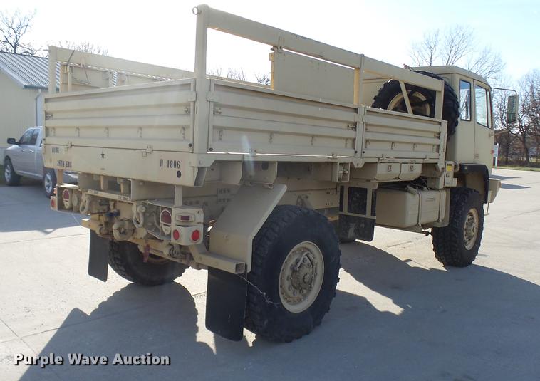 image for item DP9600 1997 Stewart Stevenson M-1078 flatbed truck