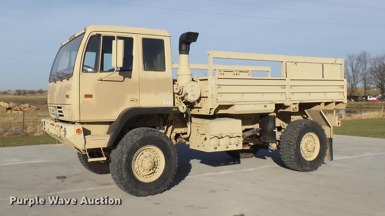 image for item DP9600 1997 Stewart Stevenson M-1078 flatbed truck