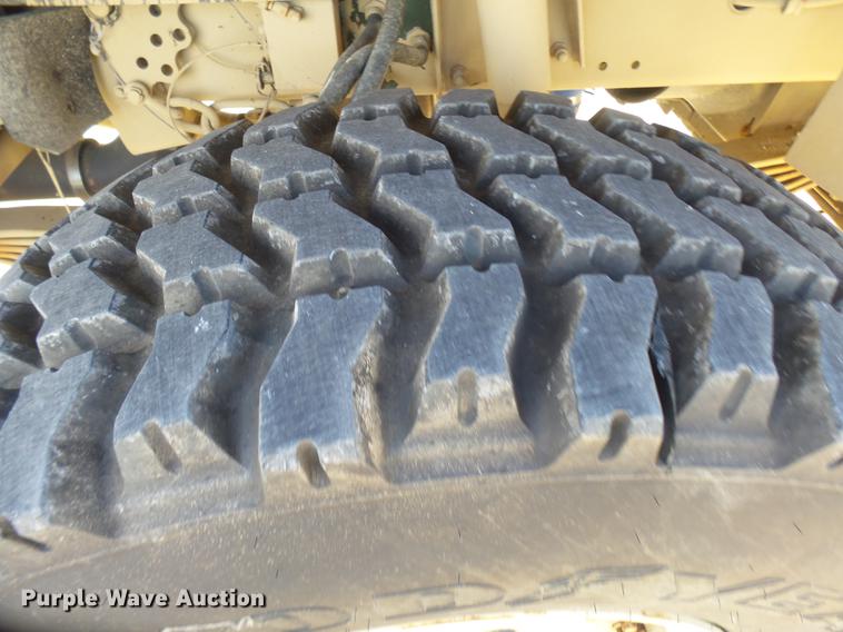 image for item DP9600 1997 Stewart Stevenson M-1078 flatbed truck