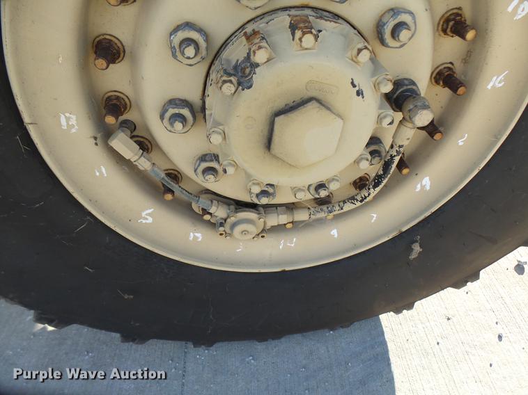 image for item DP9600 1997 Stewart Stevenson M-1078 flatbed truck