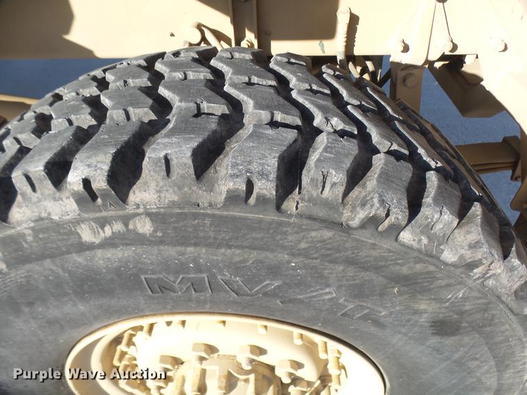 image for item DP9600 1997 Stewart Stevenson M-1078 flatbed truck