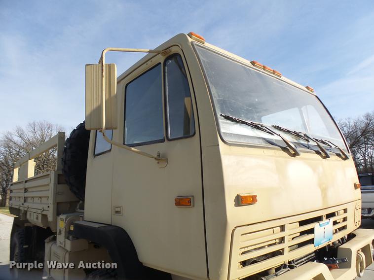 image for item DP9600 1997 Stewart Stevenson M-1078 flatbed truck