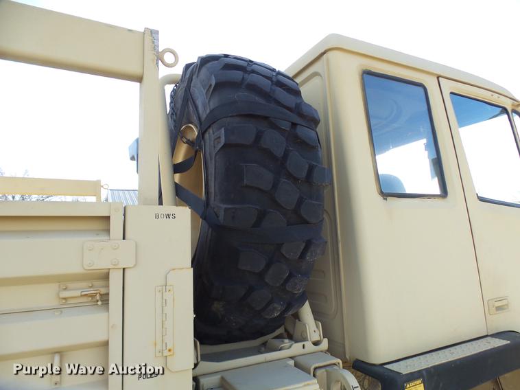 image for item DP9600 1997 Stewart Stevenson M-1078 flatbed truck