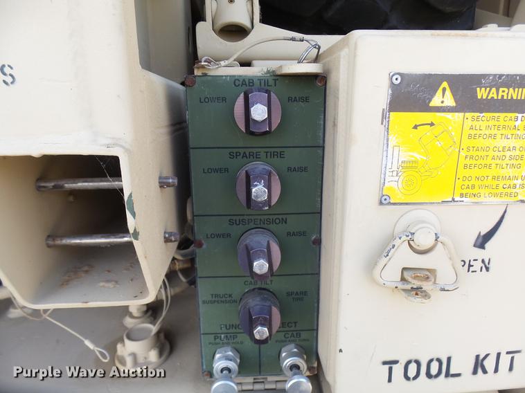 image for item DP9600 1997 Stewart Stevenson M-1078 flatbed truck