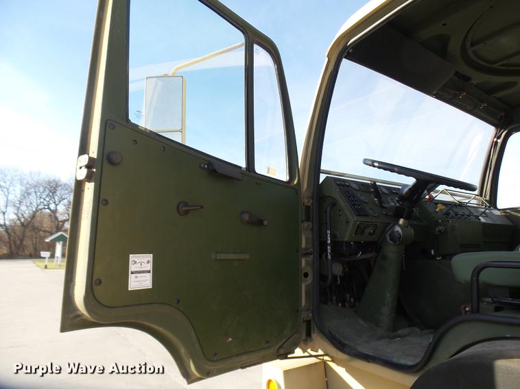 image for item DP9600 1997 Stewart Stevenson M-1078 flatbed truck