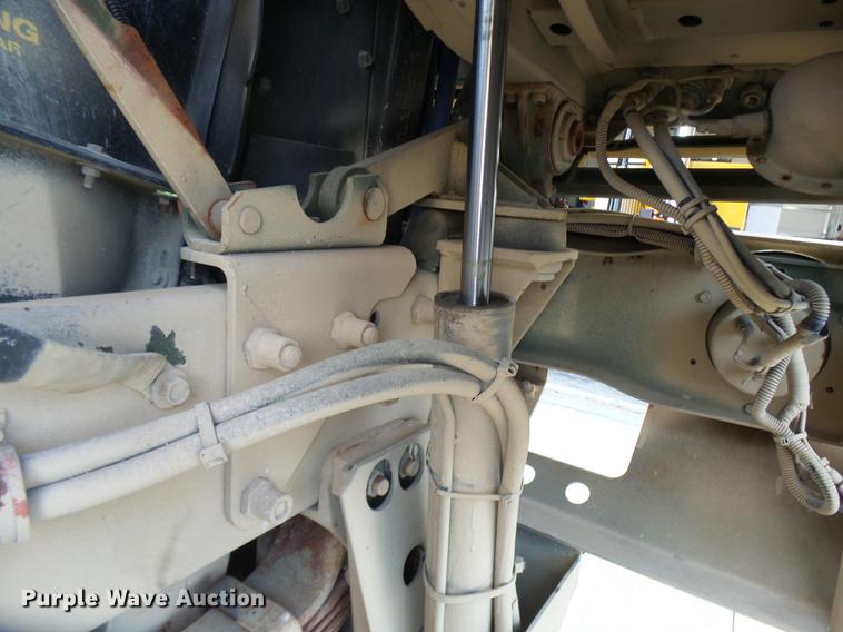 image for item DP9600 1997 Stewart Stevenson M-1078 flatbed truck