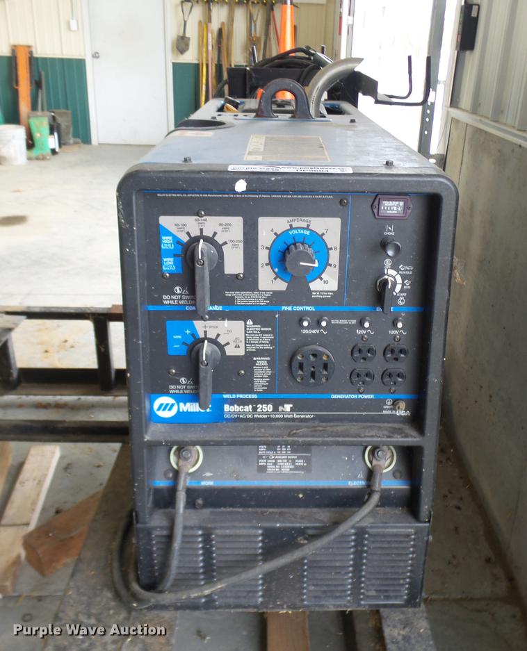 image for item DP9604 Miller Bobcat 250NT welder/generator