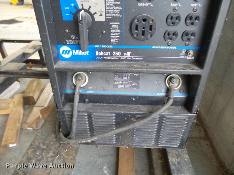 image for item DP9604 Miller Bobcat 250NT welder/generator