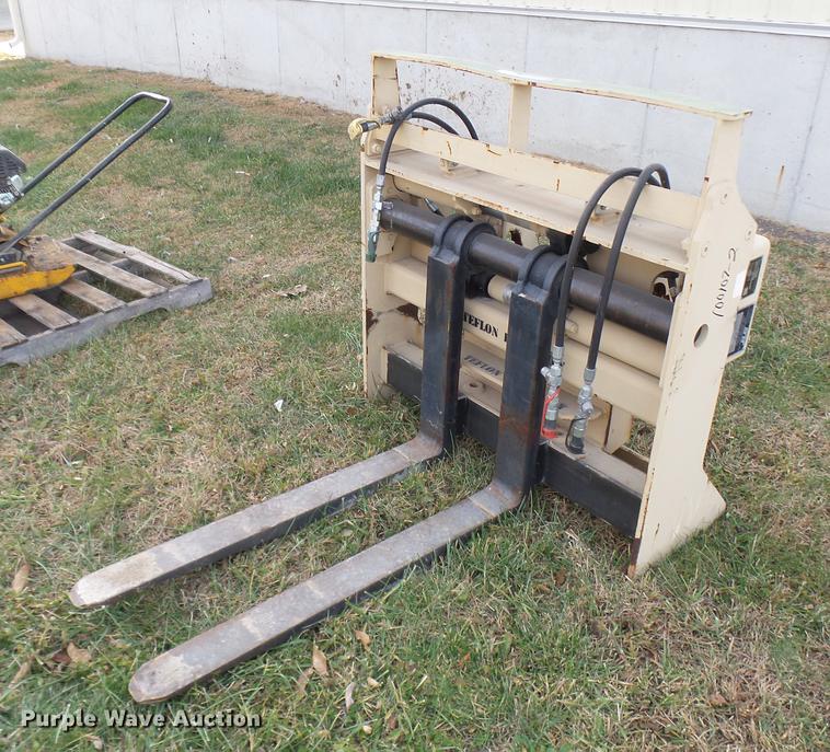 image for item DP9610 JLG pallet forks