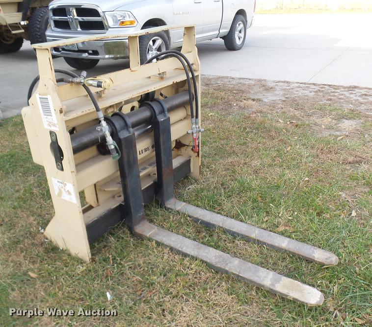 image for item DP9610 JLG pallet forks