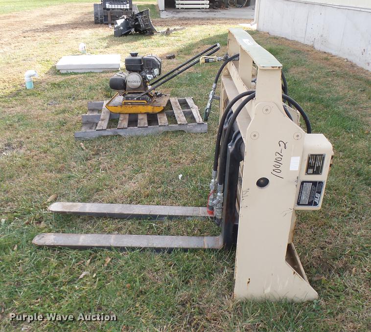 image for item DP9610 JLG pallet forks