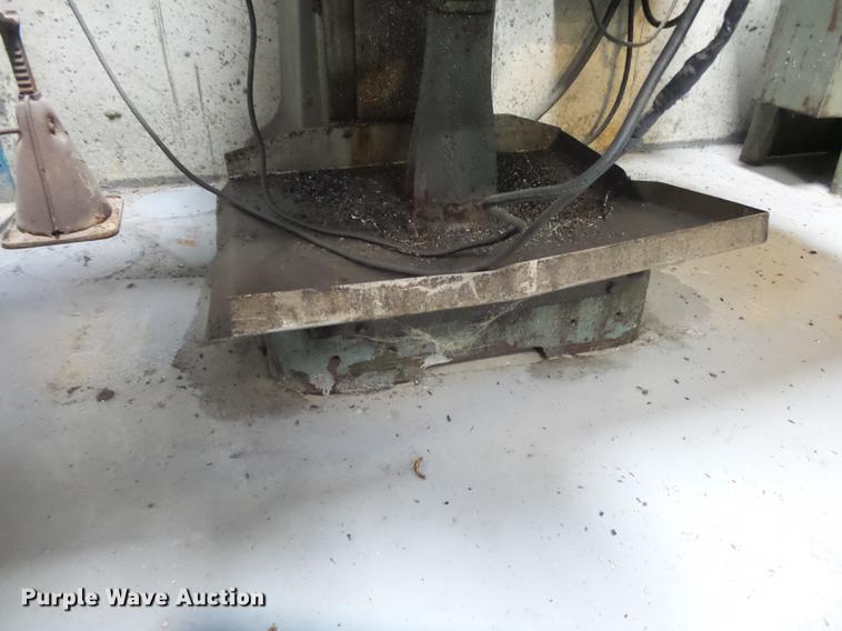 image for item DS9642 Enco vertical mill