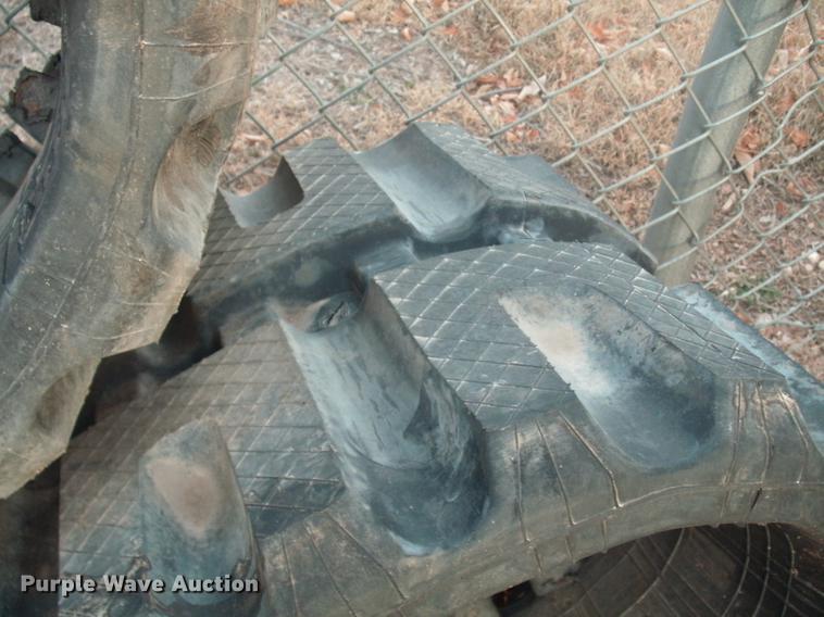 image for item DX9013 450x55x86 skid steer tracks