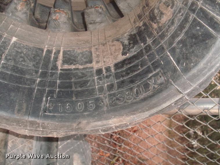 image for item DX9013 450x55x86 skid steer tracks