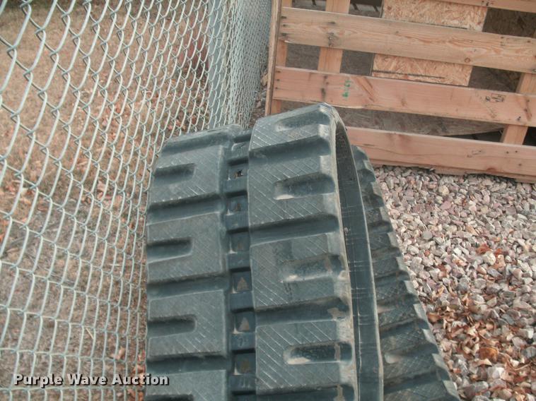 image for item DX9013 450x55x86 skid steer tracks