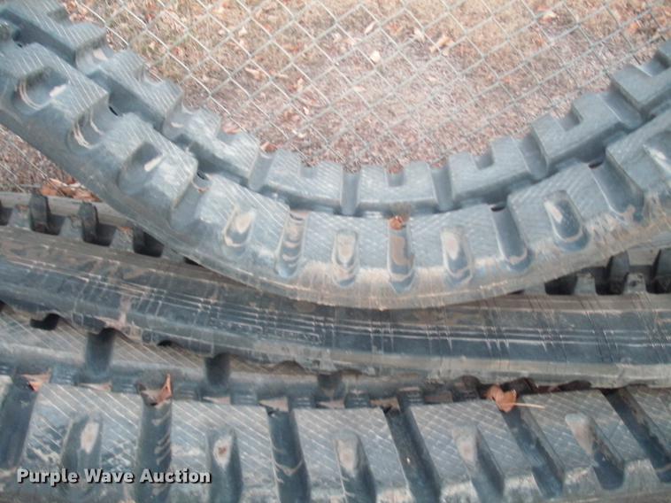 image for item DX9013 450x55x86 skid steer tracks