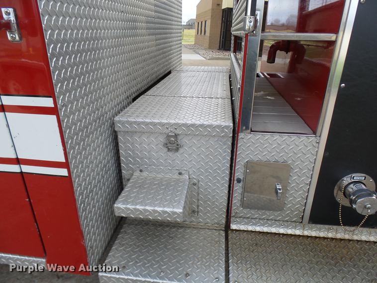 image for item DX9274 1996 Pierce fire truck