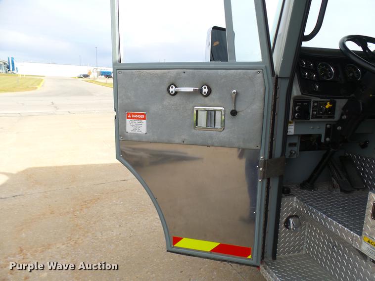 image for item DX9274 1996 Pierce fire truck