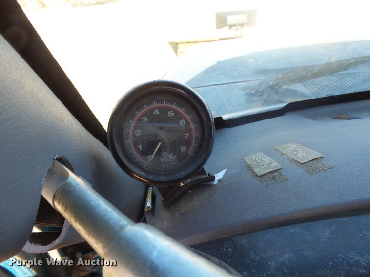 image for item DX9318 1995 Ford F250 XL pickup truck