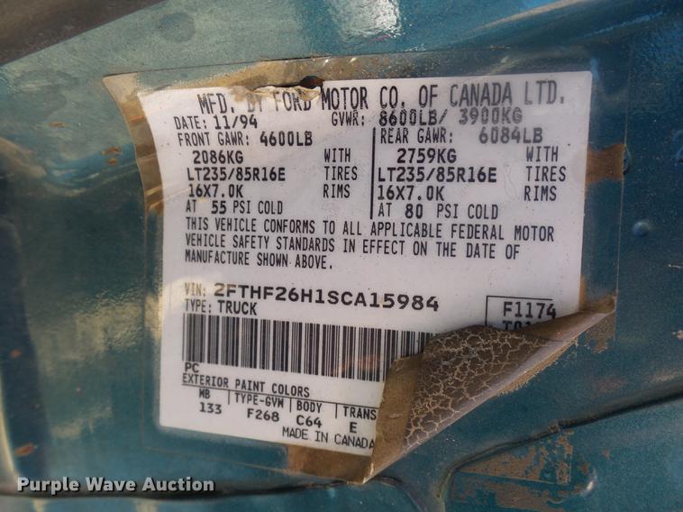 image for item DX9318 1995 Ford F250 XL pickup truck