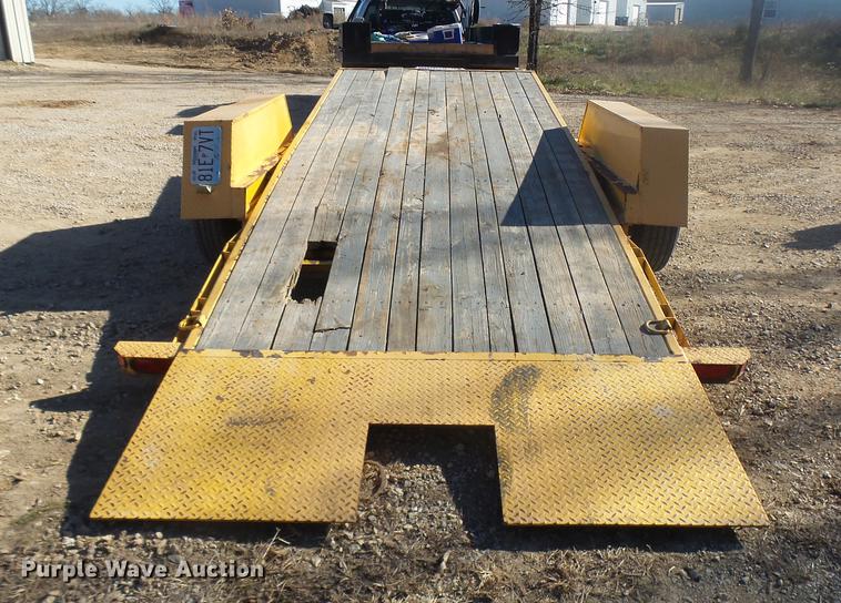 image for item DX9319 2008 Sure Trac ST79184TE-B-140 tilt deck trailer